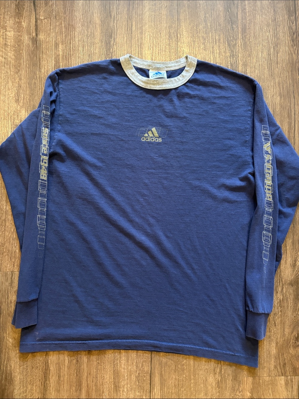 Vintage Adidas men’s medium long sleeve shirt